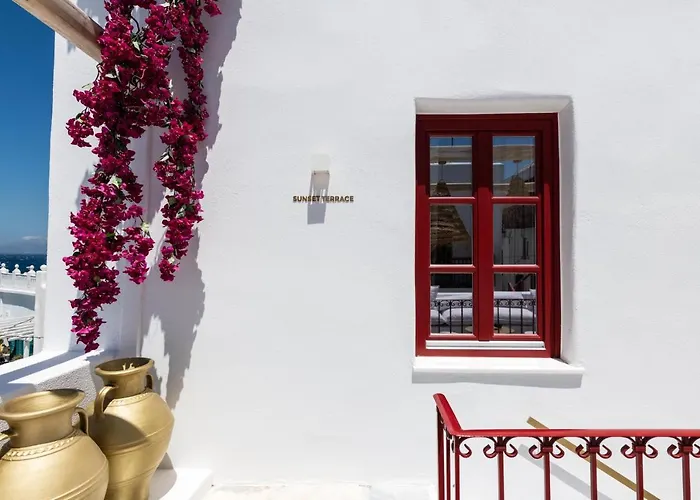 The Townhouse Mykonos מלון