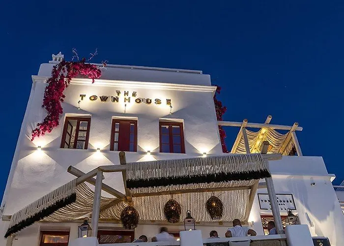 The Townhouse Mykonos מלון 5*